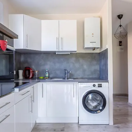 Superbe T2 Proche Avec Parking Apartmán *