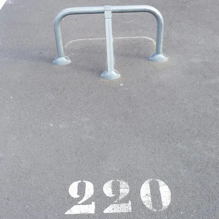 Chez Vanessa - Superbe T2 Proche De La Avec Parking Prive *